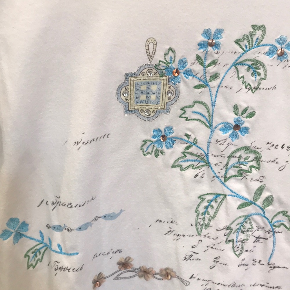 T shirt - Picture 2 of 3